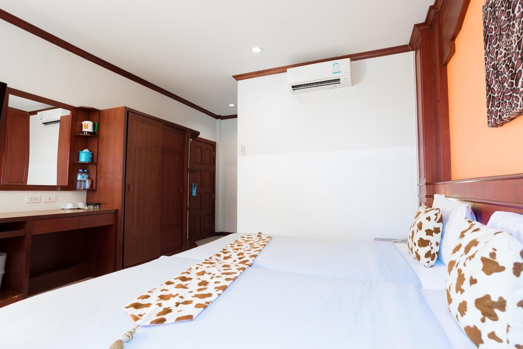 Forest Patong Hotel Luaran gambar
