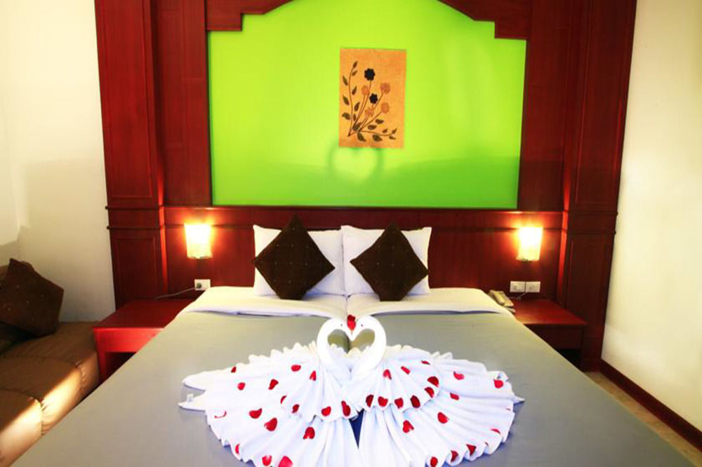 Forest Patong Hotel Luaran gambar